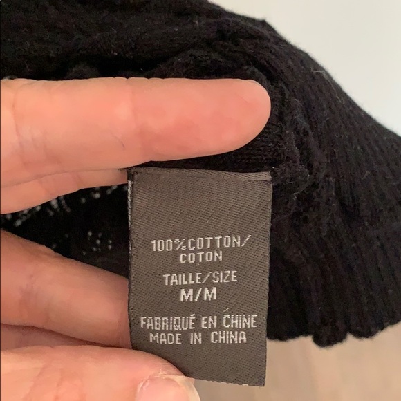 FREE WITH PURCHASE 🛍 Black crop top - Picture 6 of 6